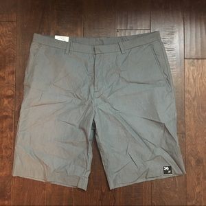 Men’s J.Ferrar pinstriped shorts